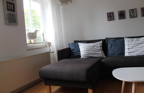 Daenschendorf House | InselGlück: Oceanfront Retreat with Hot Tub & Pet-Friendly