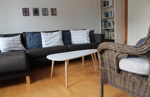 Daenschendorf House | InselGlück: Oceanfront Retreat with Hot Tub & Pet-Friendly
