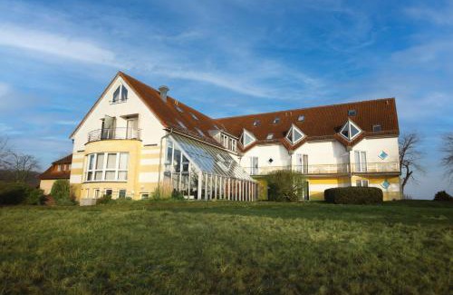 Buschvitz Hotel | Relax at Inselhotel kleiner Bodden with Oceanfront Views