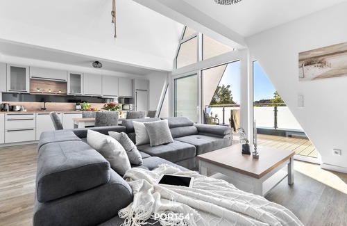 Daenschendorf Apartment | Insellodge Fehmarn: Modern Retreat with Oceanfront Spa