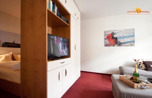 Juist Apartment | Inselresidenz Strandburg: Ocean View & Private Pool Retreat
