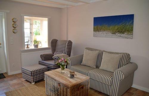 Wrixum Apartment | Discover Inseltraum: Family-Friendly Retreat Rated 9/10