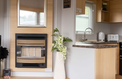 Tewitfield Cabin | Discover Inside No. 9 Retreat: Pet-Friendly Oasis
