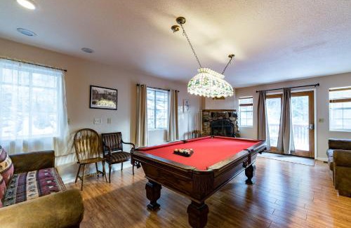 Yosemite West House | Explore Yosemite's Winter Wonderland with Family-Friendly Amenities