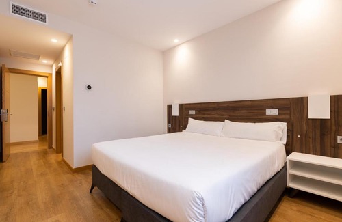 Palencia Hostel | Discover INSIDEHOME Ciudad de Palencia - Family Friendly Stay