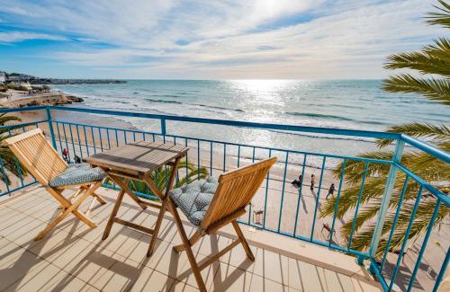 Sitges Town Center Apartment | Experience InSitges at Sant Sebastia's Beach - 4 Star Bliss