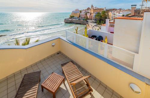 Sitges Town Center Apartment | Experience InSitges at Sant Sebastia's Beach - 4 Star Bliss