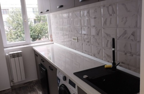 Drobeta-Turnu Severin Apartment | Modern Studio Near City Center: Stylish and Inviting Stay