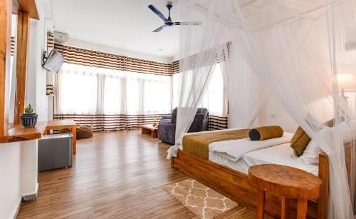 Ambagollapathana Hotel | Discover Inspira Ella: 9/10 Rated with Cozy Fireplace