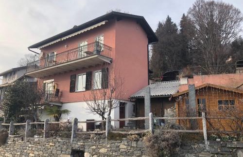 Locarno House | Elegant Inspiration Above the Lake - Pet and Child Friendly