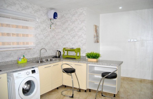 Surulere House | Family-Friendly Getaway at Inspiredspaces C1 with Kitchen