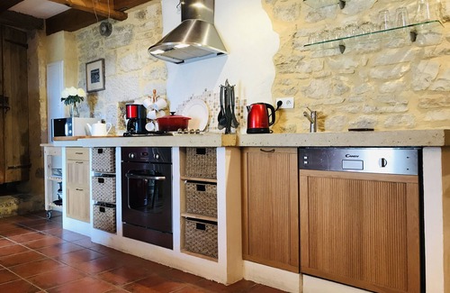 Barjac Apartment | Inviting Barjac Apartment with Terrace & Scenic Mountain Views