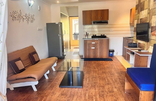 Arpora Apartment | Insta-Worthy 1 BHK Apartment with Pool & WiFi Near Beaches