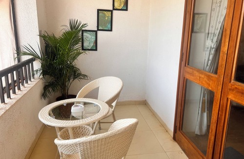 Arpora Apartment | Insta-Worthy 1 BHK Apartment with Pool & WiFi Near Beaches