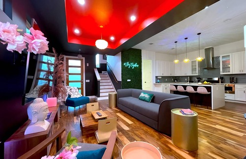 MLK House | Insta-worthy Funky Palace in East Austin
