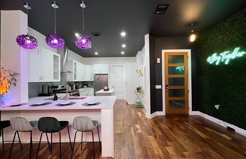 MLK House | Insta-worthy Funky Palace in East Austin