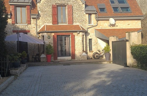Villiers-en-Desœuvre House | Escape to Entre Amis: Family-Friendly Retreat Near Paris