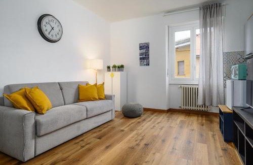 Calvairate Apartment | Cozy Monolocale Cool - Pet and Child Friendly Retreat