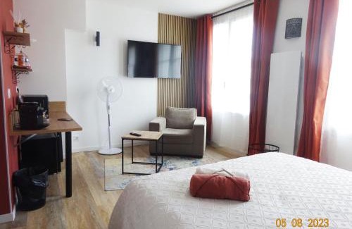 Nogent-le-Rotrou Apartment | Comfortable Intello Studio in Nogent-le-Rotrou - High Rating
