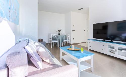 Cala Apartment | Stylish INTEMPO SKY Apartments: Oceanfront with Pool & Spa
