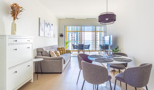 Cala Apartment | Intempo Sky Apartments with Oceanfront Pool & Hot Tub