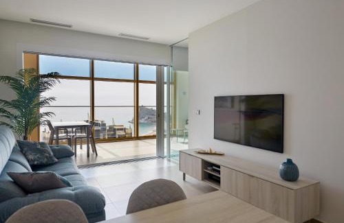 Cala Apartment | Guest Rated 10/10: INTEMPO Sky Apartments with Ocean Views