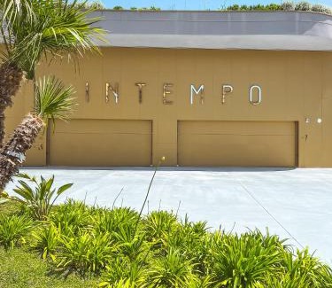 Cala Apartment | Oceanfront Bliss at IntempoCarrera - 4-Star Apartment Escape