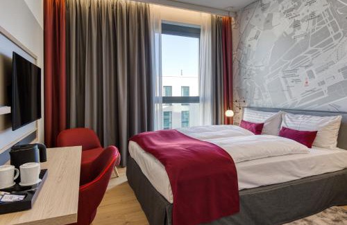 Schoenefeld Hotel | Convenient IntercityHotel Berlin Airport - Perfect for Families