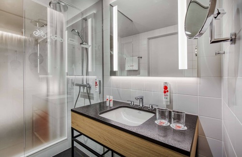 Ruemlang Hotel | Top-Rated Intercityhotel Zuerich Airport with Spa & Breakfast