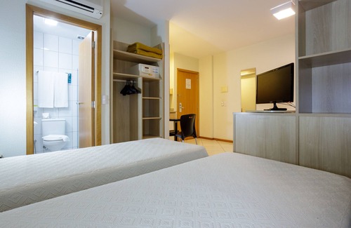 Trindade Hotel | Discover Interclass Florianópolis: Spa & Family-Friendly Stay