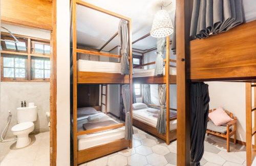 Kuta Hostel | Oceanfront Interconnection Hostel with Pool & Spa Amenities