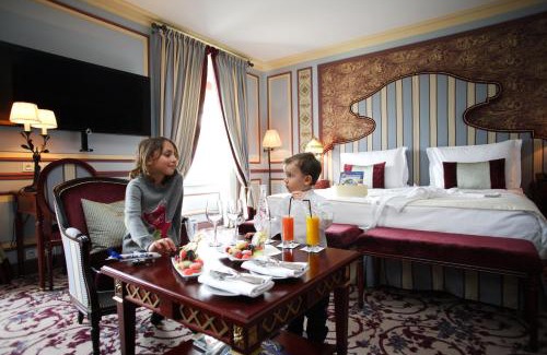 Bordeaux Golden Triangle Hotel | Discover InterContinental Bordeaux Le Grand Hotel Experience