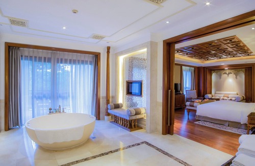 Jinghong Hotel | Experience InterContinental Xishuangbanna Resort with Spa & Pool