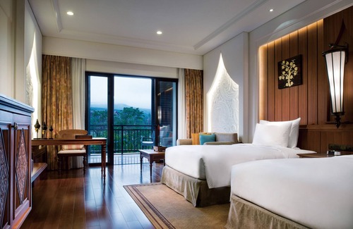 Jinghong Hotel | Experience InterContinental Xishuangbanna Resort with Spa & Pool
