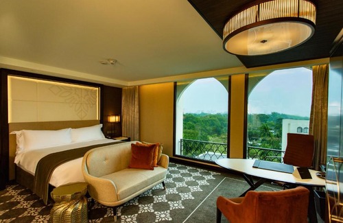 Dhaka Hotel | Discover InterContinental Dhaka: 5-Star Comfort Awaits