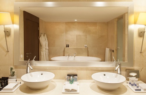 Sao Sebastiao da Pedreira Hotel | Experience Elegance at InterContinental Lisbon - 5 Star Stay