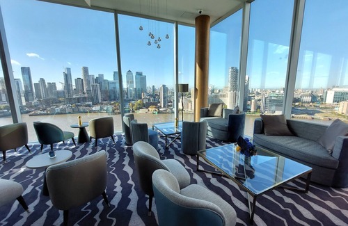 Peninsula Hotel | Elegant InterContinental London - The O2: Spa & Pool Access