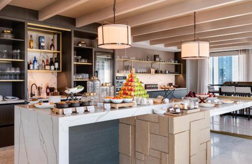 Perth Central Business District Hotel | Elegant InterContinental Perth City Centre: 5-Star Comfort