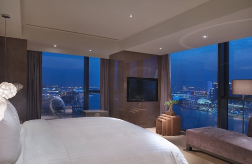 Pudong Hotel | Discover InterContinental Shanghai Expo: 4-Star Comfort