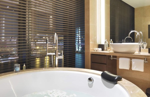 Pudong Hotel | Discover InterContinental Shanghai Expo: 4-Star Comfort