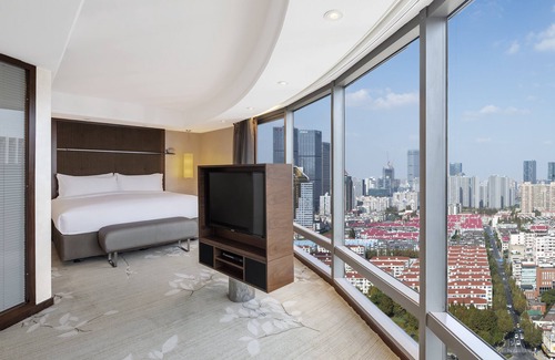 Downtown Shanghai Hotel | Discover InterContinental Shanghai Pudong Hotel's Top Amenities