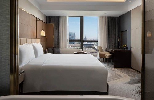 Erqi Square Hotel | InterContinental Zhengzhou Zhengdong by IHG
