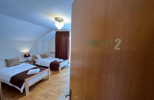Paracin Villa | Pet-Friendly InterInn Villa with Hot Tub & High Guest Ratings
