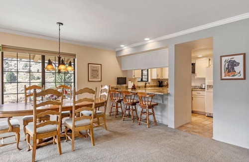 June Lake Condo | Interlaken 28: Condo with Breathtaking Mountain Views