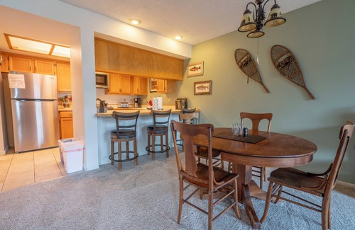 June Lake Condo | Guest Rated 9.8: Interlaken#29 Condo with Spa & Hot Tub