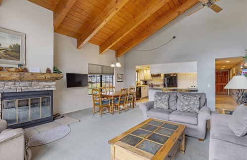 June Lake Condo | Interlaken 37: Remodeled Condo with Breathtaking Views