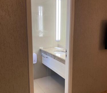 Guarulhos City Centre Hotel | Convenient Stay at International Airport Flat, Guarulhos