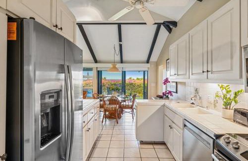 Downtown Lahaina House | International Colony Club 43 · ICC 43 Spacious 2BD Cottage Walk