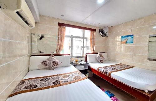 Tsim Sha Tsui House | Eco-Friendly International Metro Guest House with Dining