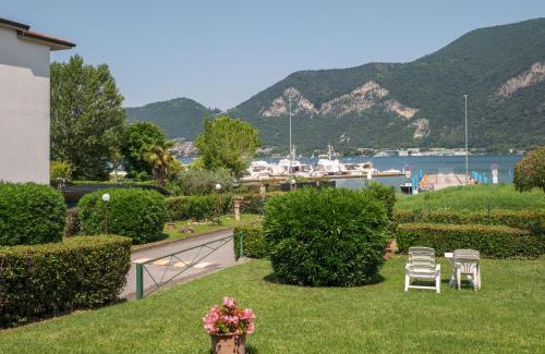Clusane Apartment | Inviting Interno 18: Family-Friendly Retreat Awaits You
